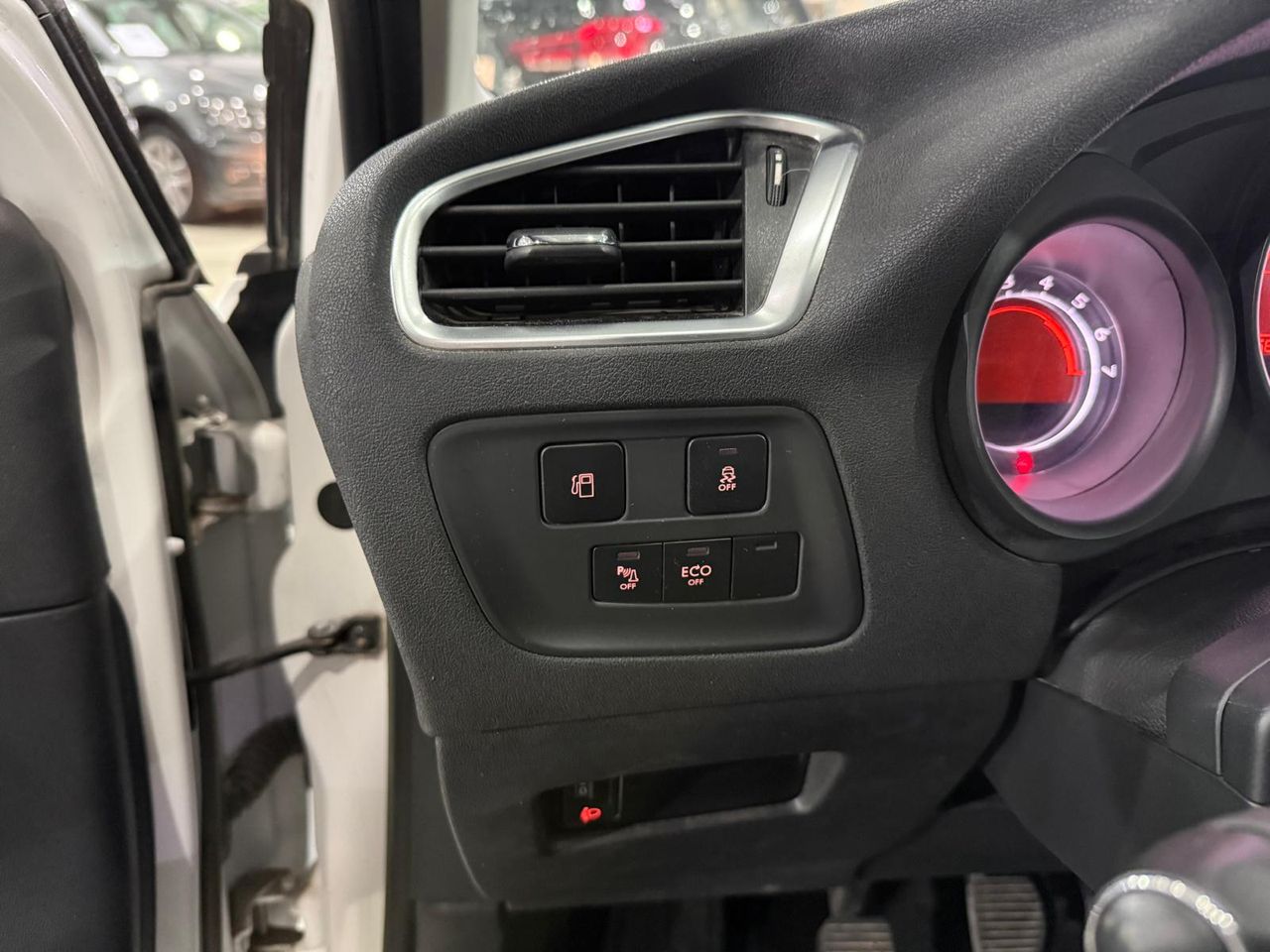 Citroën C4 1.6 e-HDi 115cv Collection - Foto 2