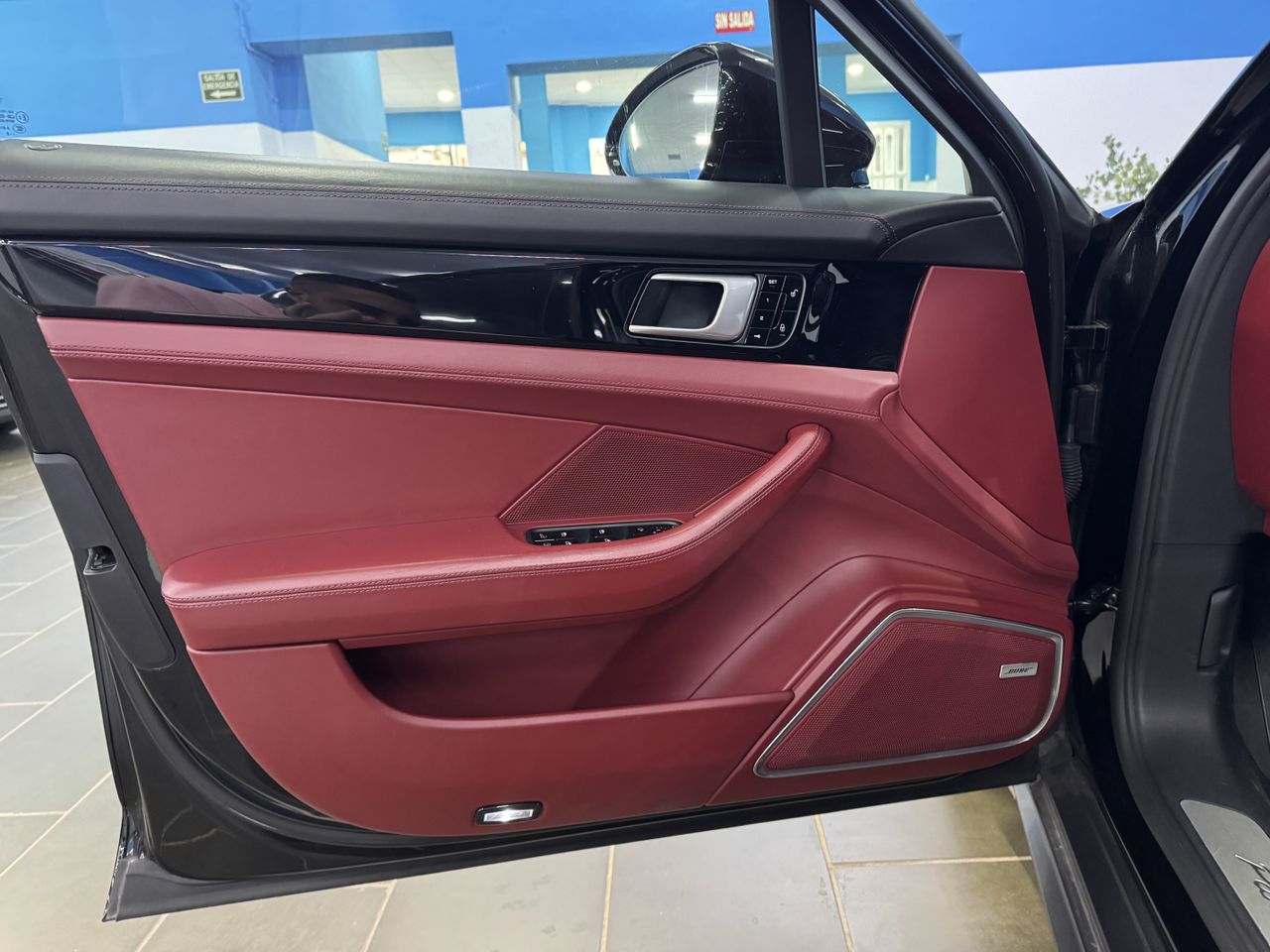 Porsche Panamera 4 E-Hybrid Executive - Foto 2