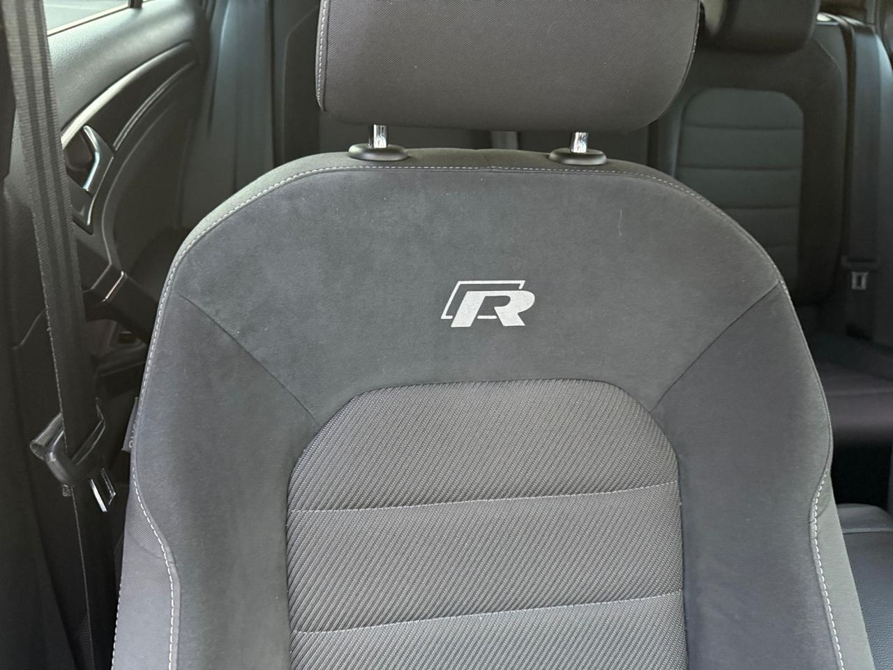 Volkswagen Golf R 2.0 TSI 228kW (310CV) 4Motion DSG - Foto 2