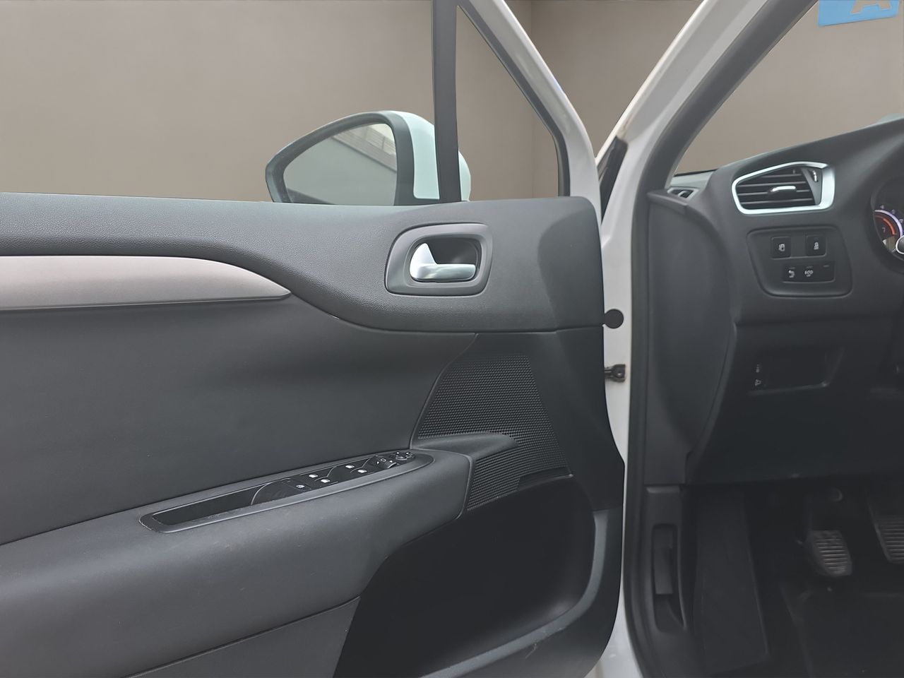 Citroën C4 1.6 e-HDi 115cv Seduction - Foto 2