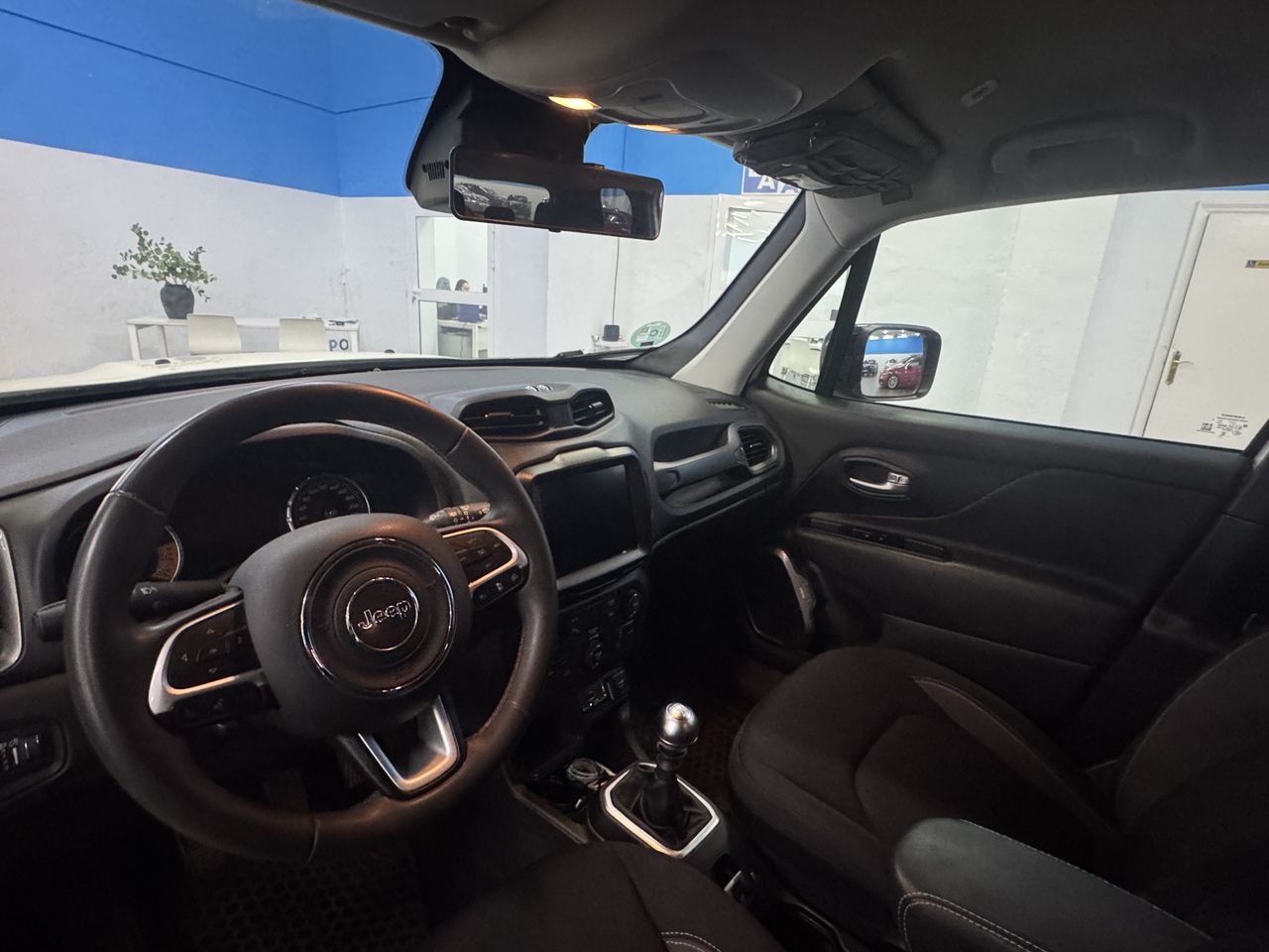 Jeep Renegade Night Eagle 1.0 Turbo 88 kW (120 CV) 4x2 - Foto 2