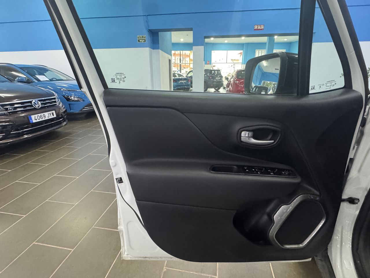 Jeep Renegade Night Eagle 1.0 Turbo 88 kW (120 CV) 4x2 - Foto 2