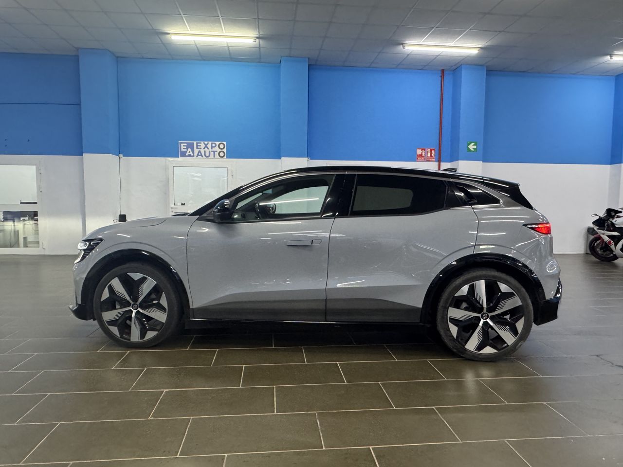 Renault Megane E-TECH 100% eléctrico equilibre EV60 160 kW (220 CV) super charge - Foto 2