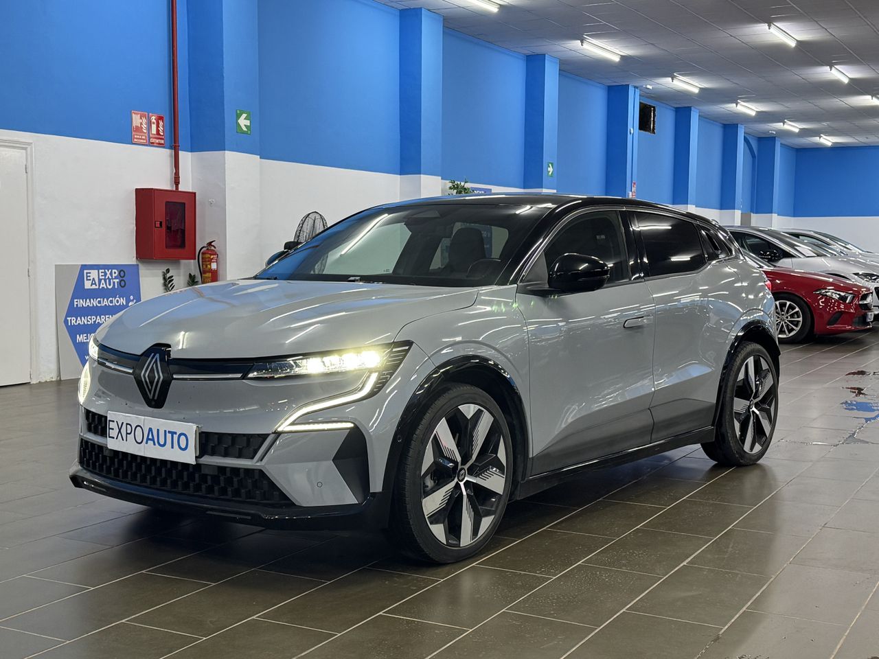 Renault Megane E-TECH 100% eléctrico equilibre EV60 160 kW (220 CV) super charge - Foto 2