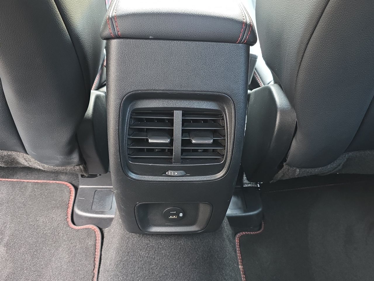 Ford Kuga ST-Line 2.5 - Foto 2