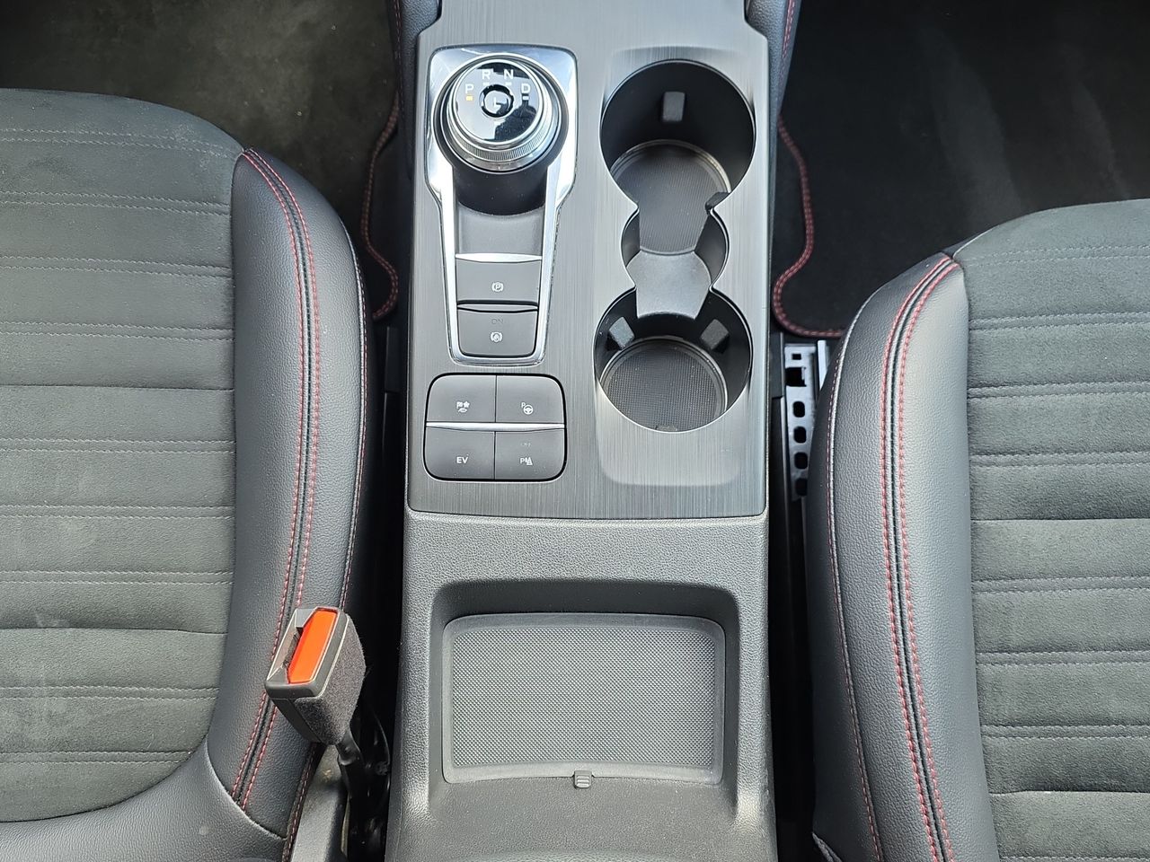 Ford Kuga ST-Line 2.5 - Foto 2