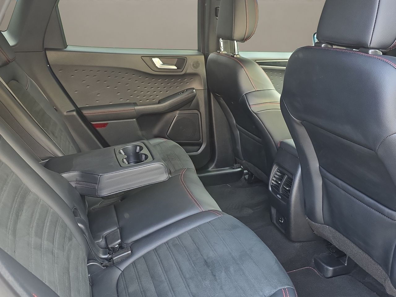 Ford Kuga ST-Line 2.5 - Foto 2