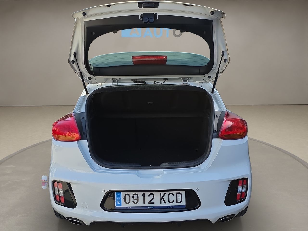 Kia Ceed 1.6 CRDi VGT 100kW (136CV) GT Line - Foto 2