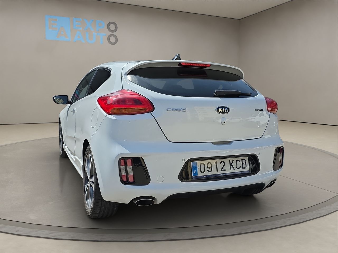 Kia Ceed 1.6 CRDi VGT 100kW (136CV) GT Line - Foto 2