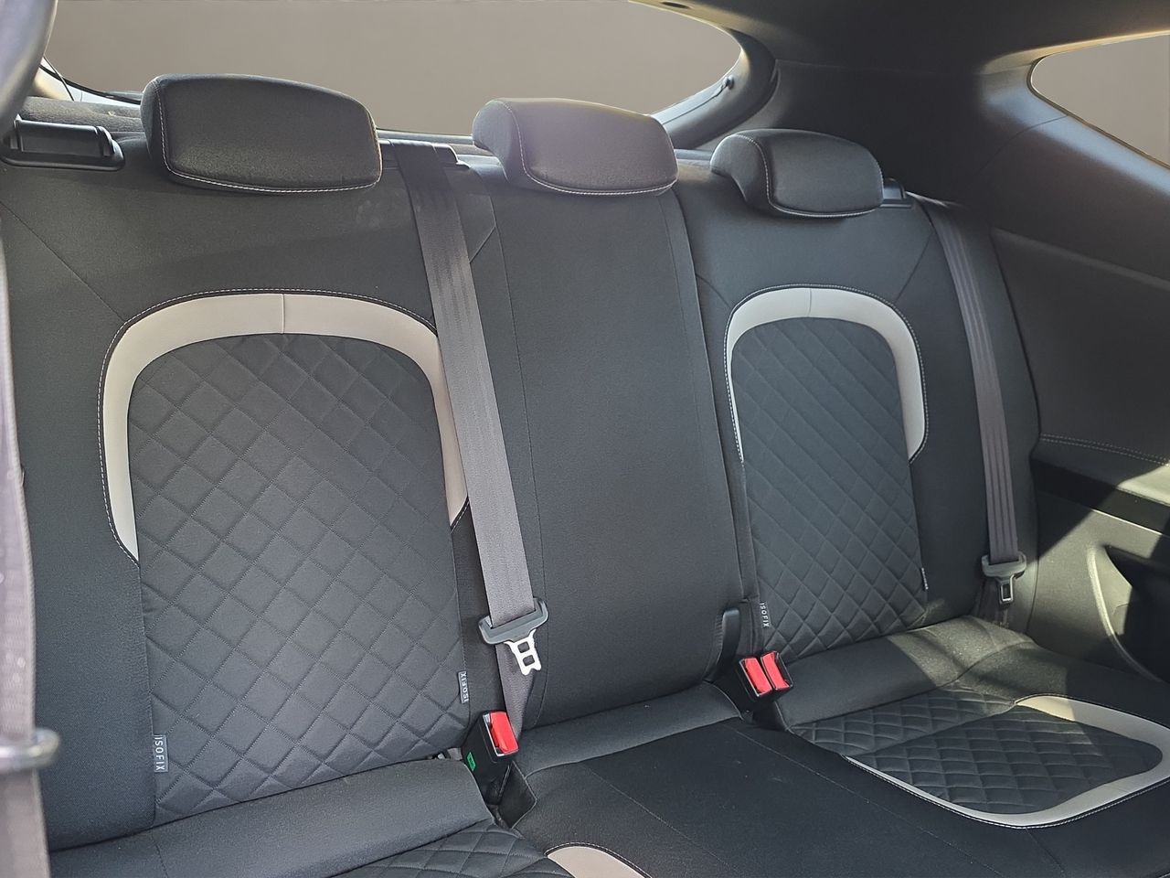 Kia Ceed 1.6 CRDi VGT 100kW (136CV) GT Line - Foto 2