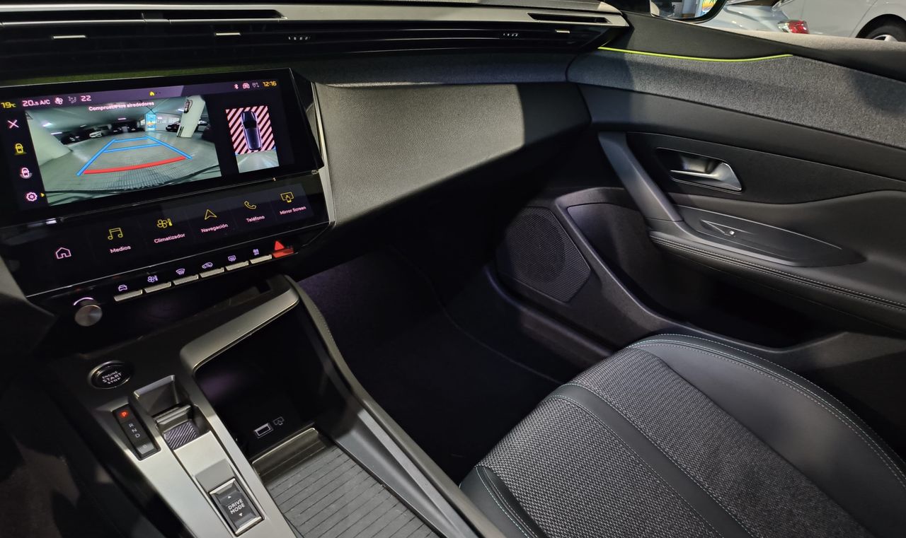 Peugeot 308 308 5P Allure Pack Hybrid 180 eEAT8 - Foto 2