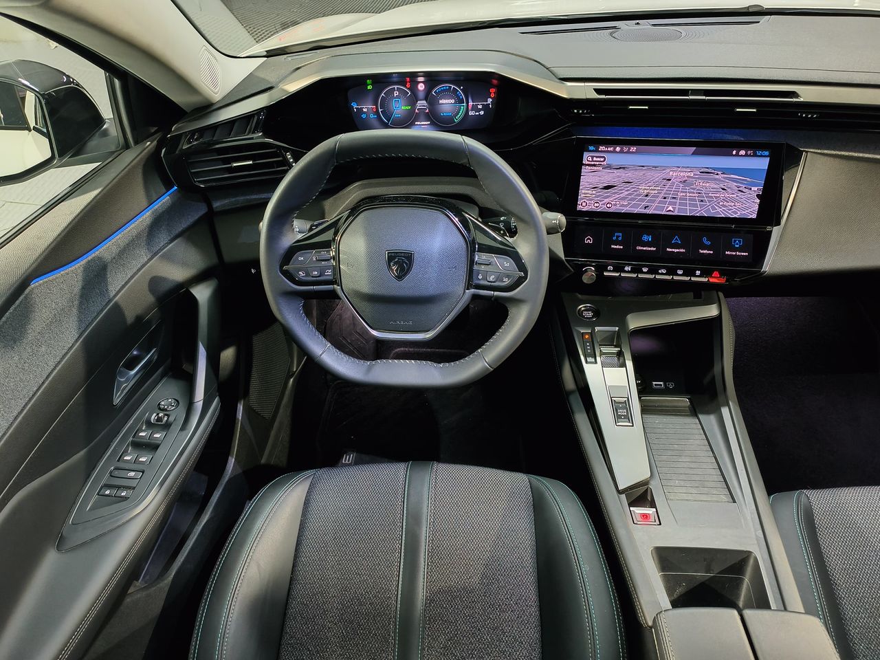 Peugeot 308 308 5P Allure Pack Hybrid 180 eEAT8 - Foto 2