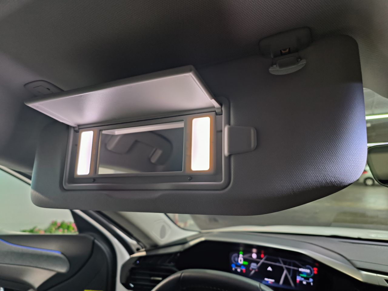 Peugeot 308 308 5P Allure Pack Hybrid 180 eEAT8 - Foto 2