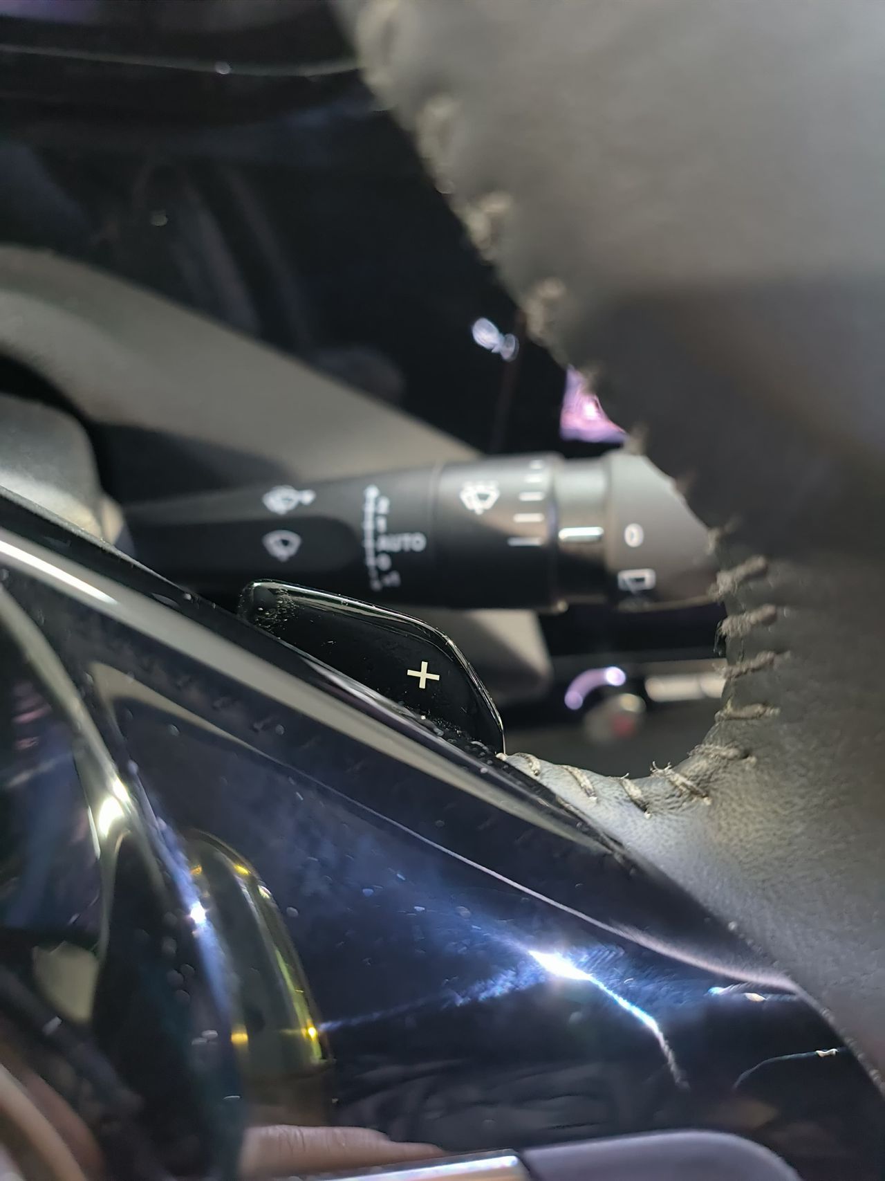 Peugeot 308 308 5P Allure Pack Hybrid 180 eEAT8 - Foto 2