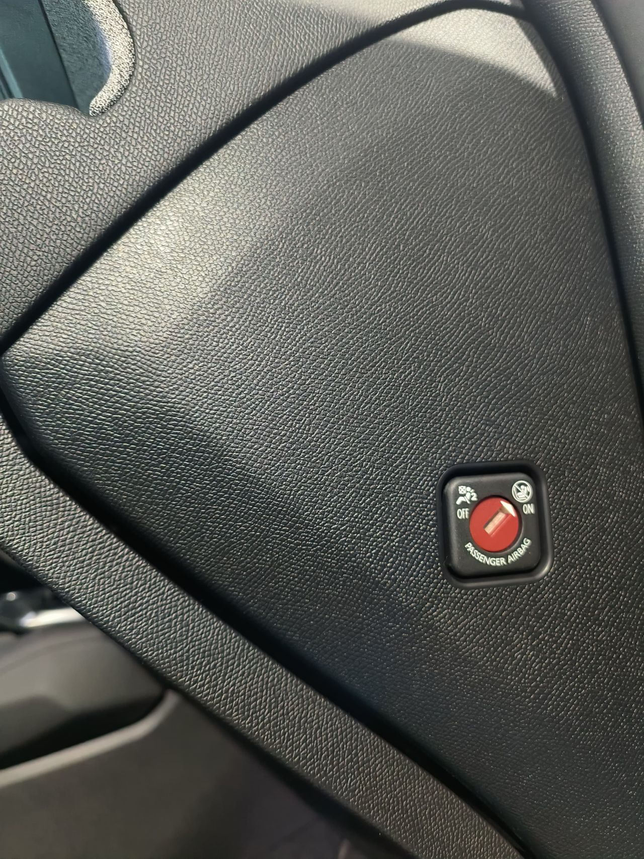 Peugeot 308 308 5P Allure Pack Hybrid 180 eEAT8 - Foto 2