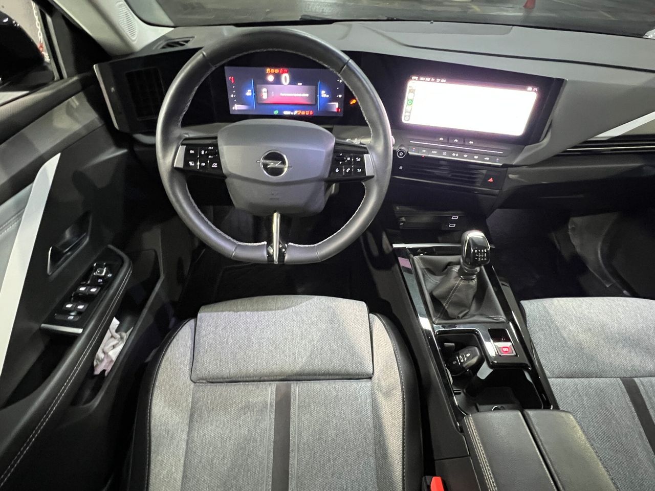 Opel Astra Elegance 1.2 Turbo 96 kW (130 CV) - Foto 2