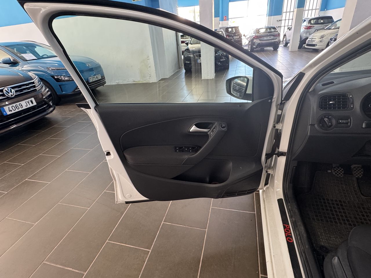 Volkswagen Polo 5p Advance 1.0 75 CV BMT - Foto 2