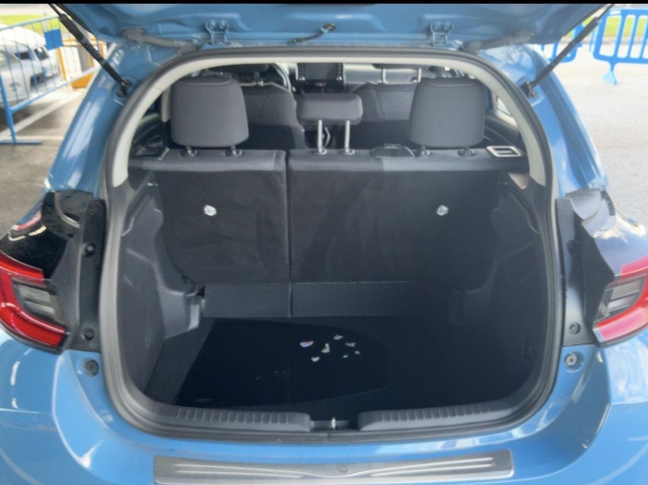 Toyota Yaris 1.5 Active 116 CV - Foto 2