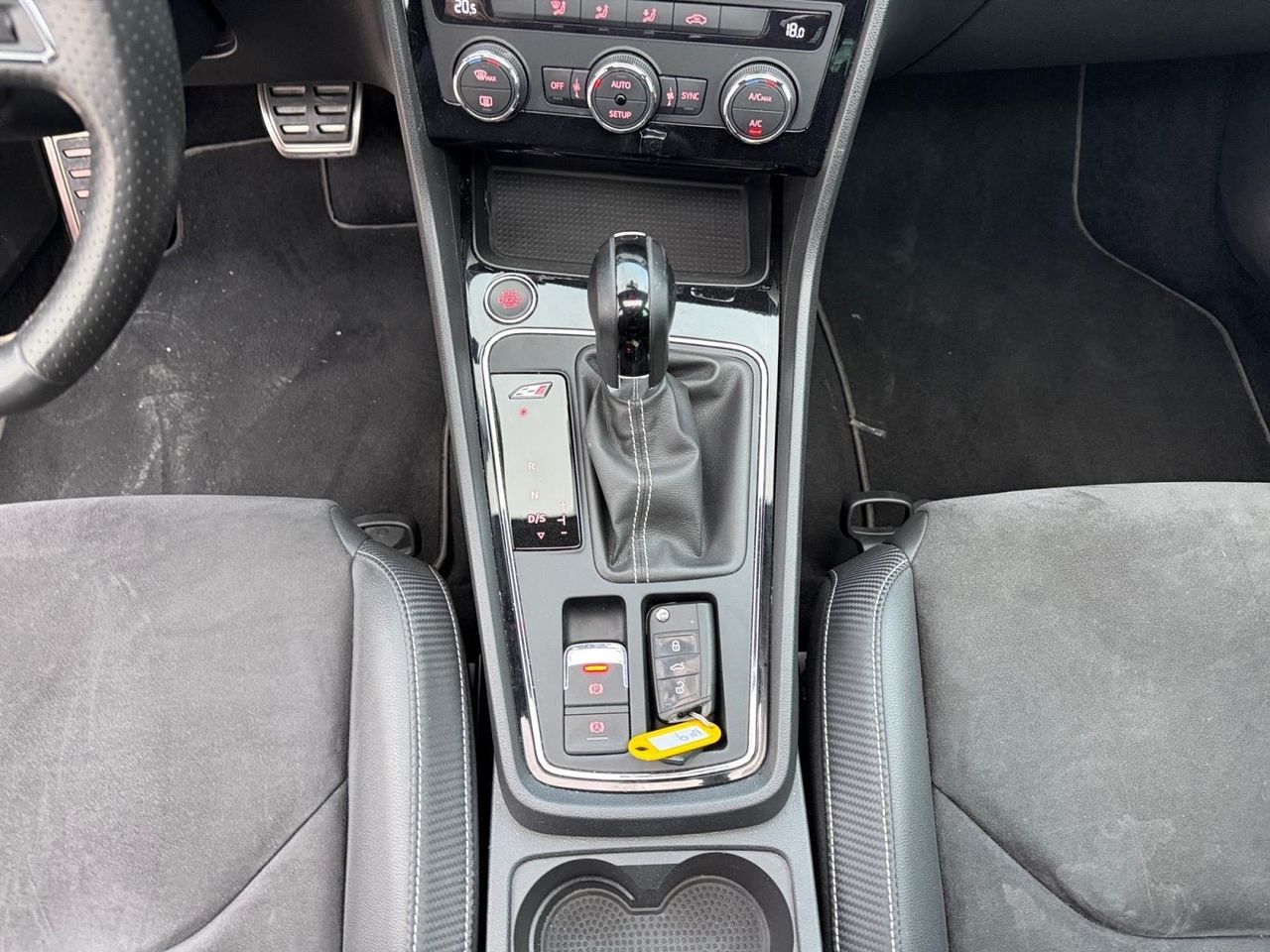 Seat Leon 2.0 TSI 221kW (300CV) DSG-6 St&Sp CUPRA - Foto 2