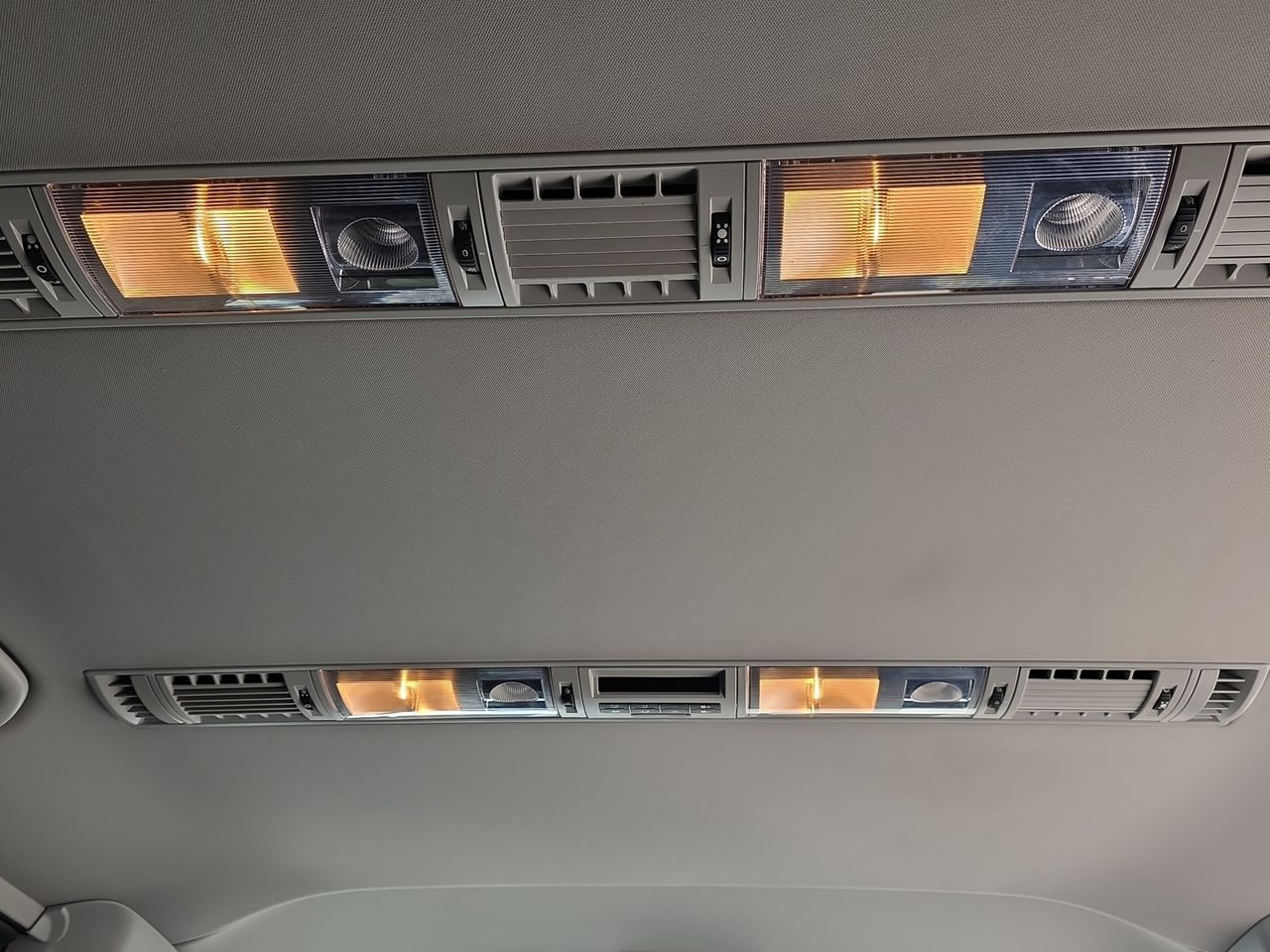 Volkswagen Caravelle Caravelle Corto 2.0 TDI 84kW (114CV) BMT - Foto 2