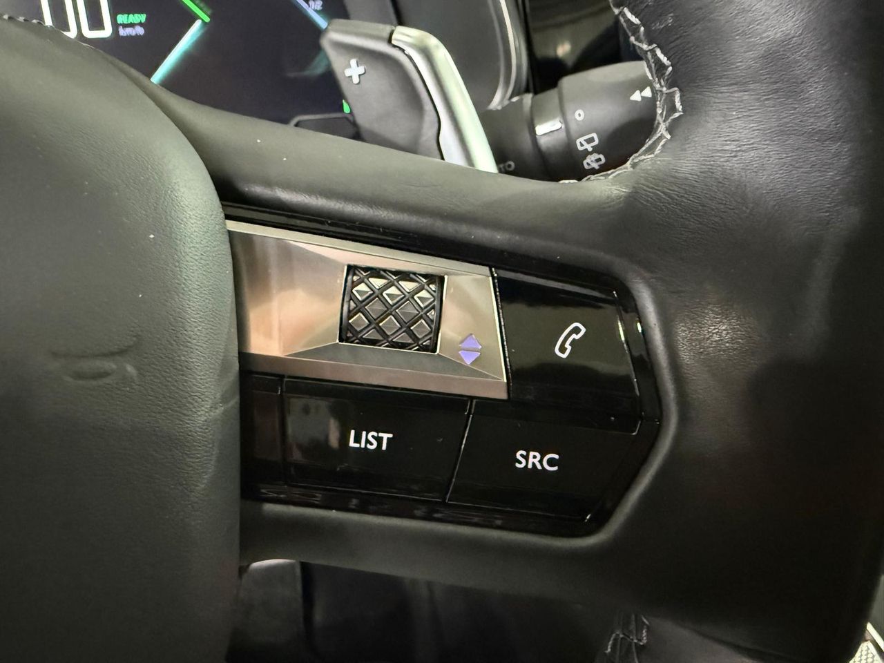 DS DS 7 Crossback 1.6 E-Tense 300 Louvre Auto 4WD - Foto 2