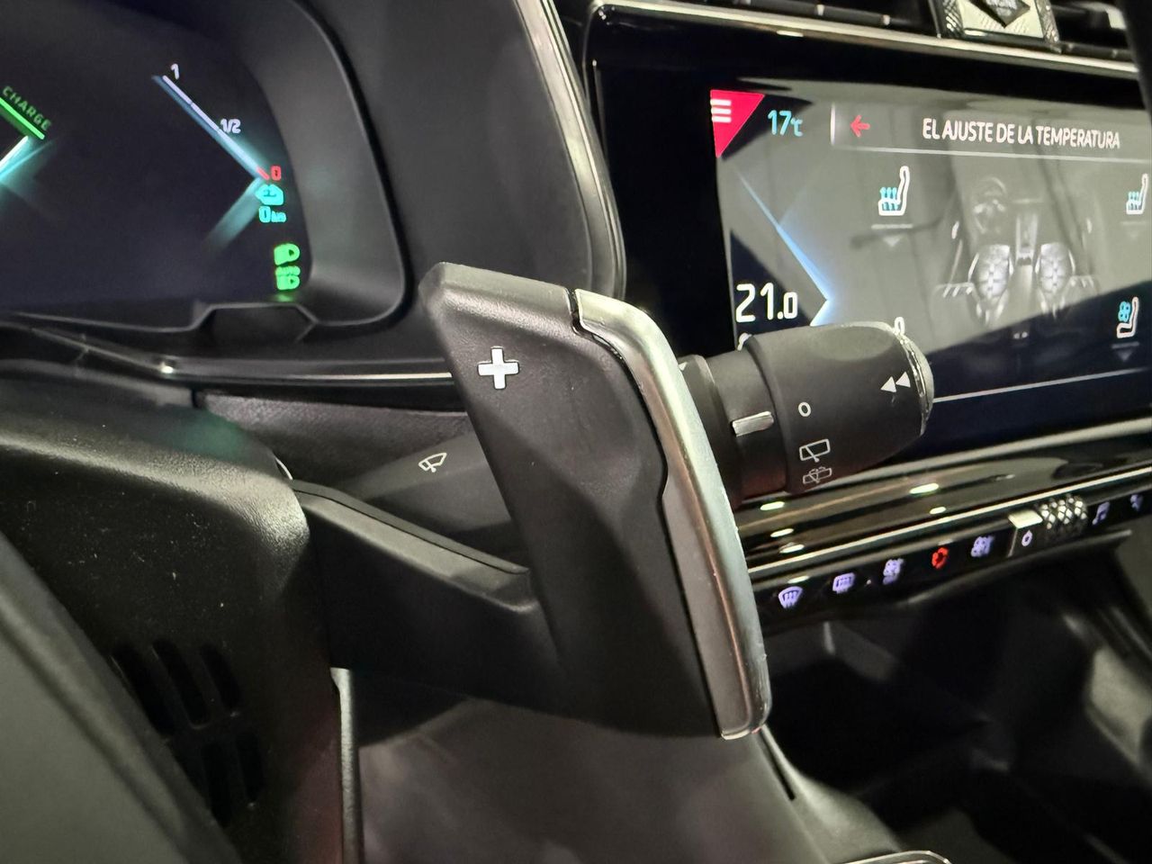 DS DS 7 Crossback 1.6 E-Tense 300 Louvre Auto 4WD - Foto 2