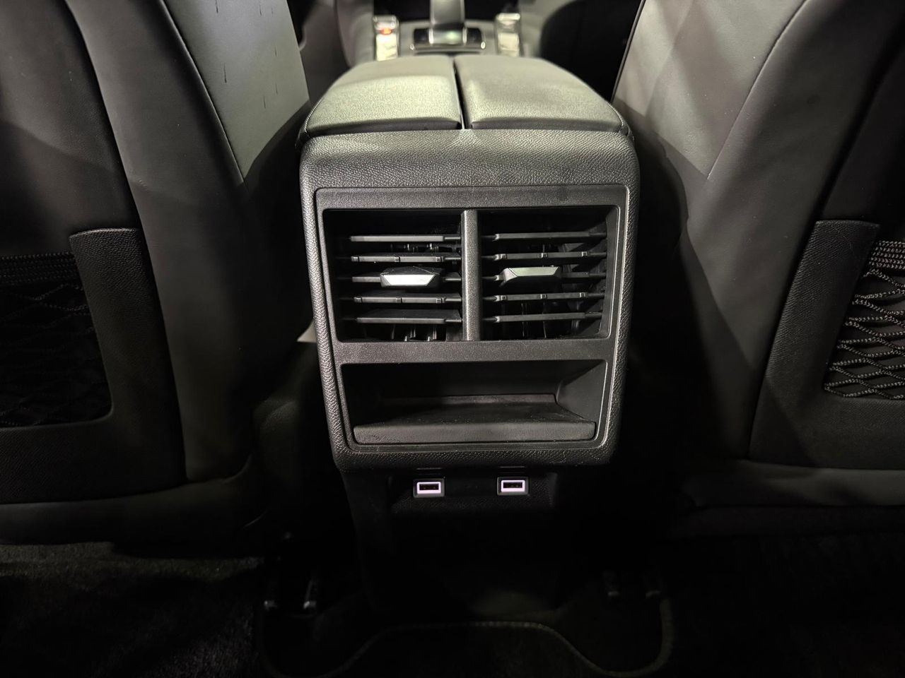 DS DS 7 Crossback 1.6 E-Tense 300 Louvre Auto 4WD - Foto 2