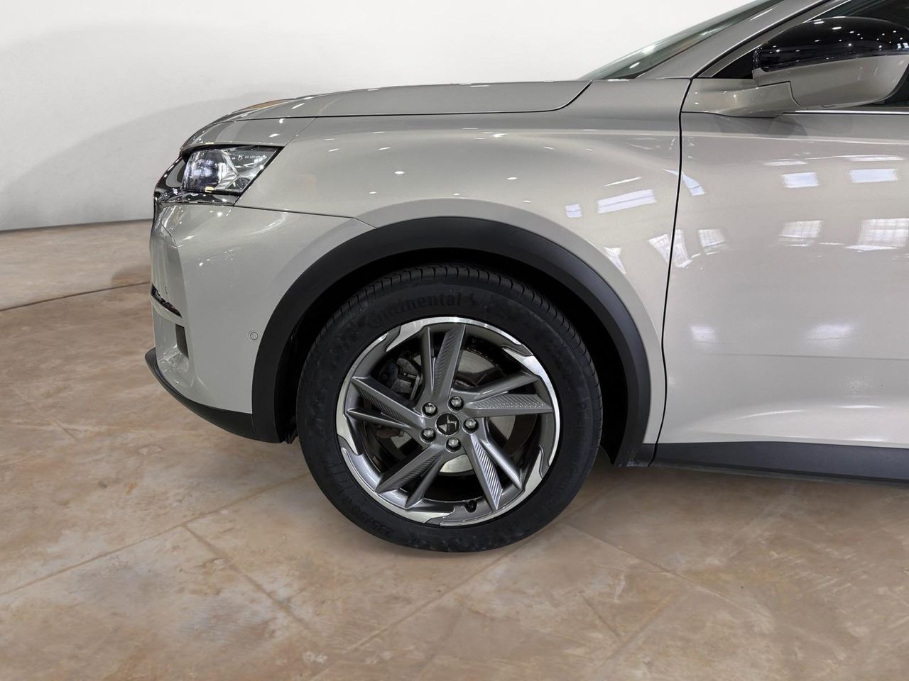 DS DS 7 Crossback 1.6 E-Tense 300 Louvre Auto 4WD - Foto 2