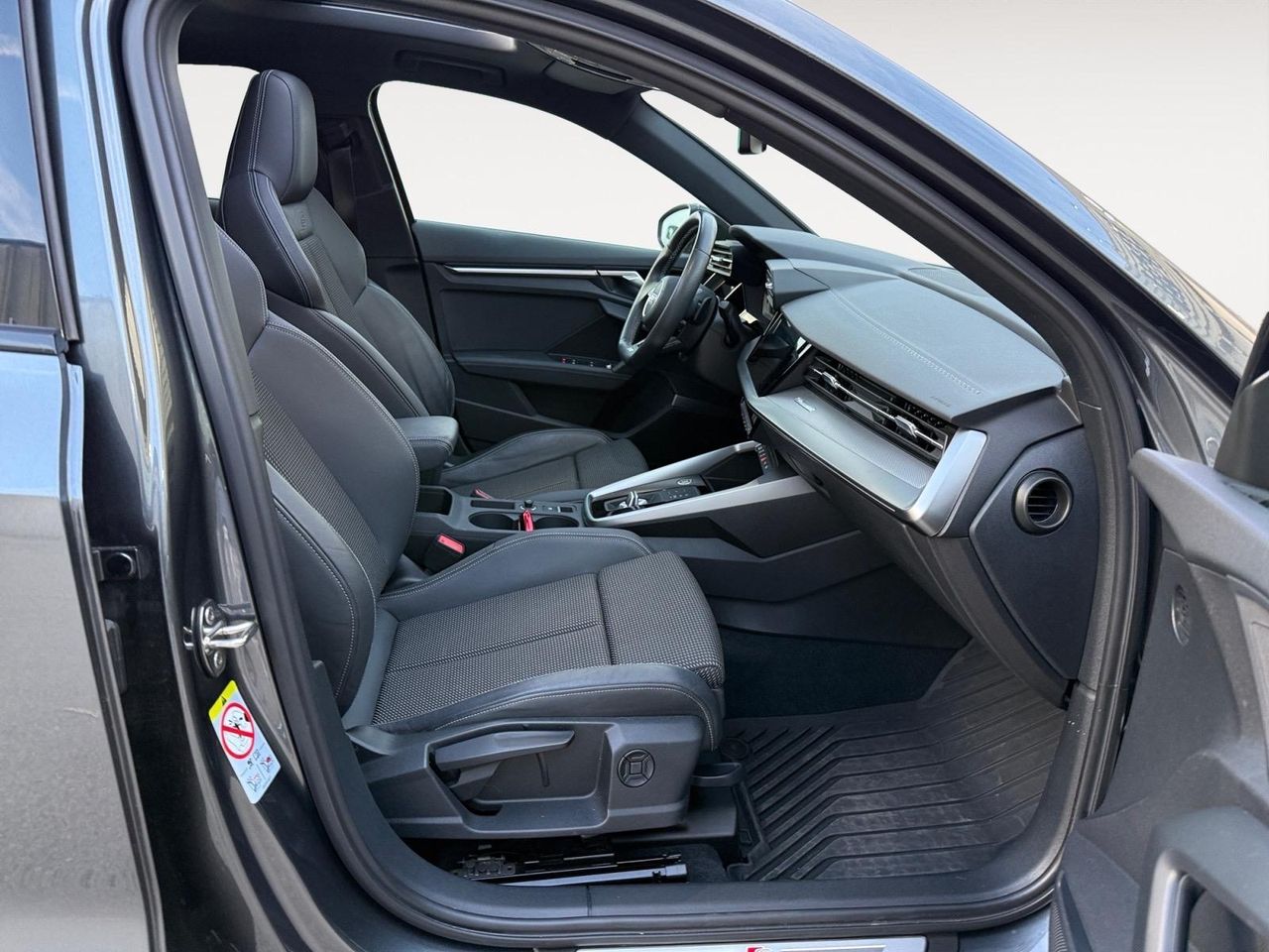 Audi A3 Sportback Black line 35 TFSI 110kW S tro - Foto 2