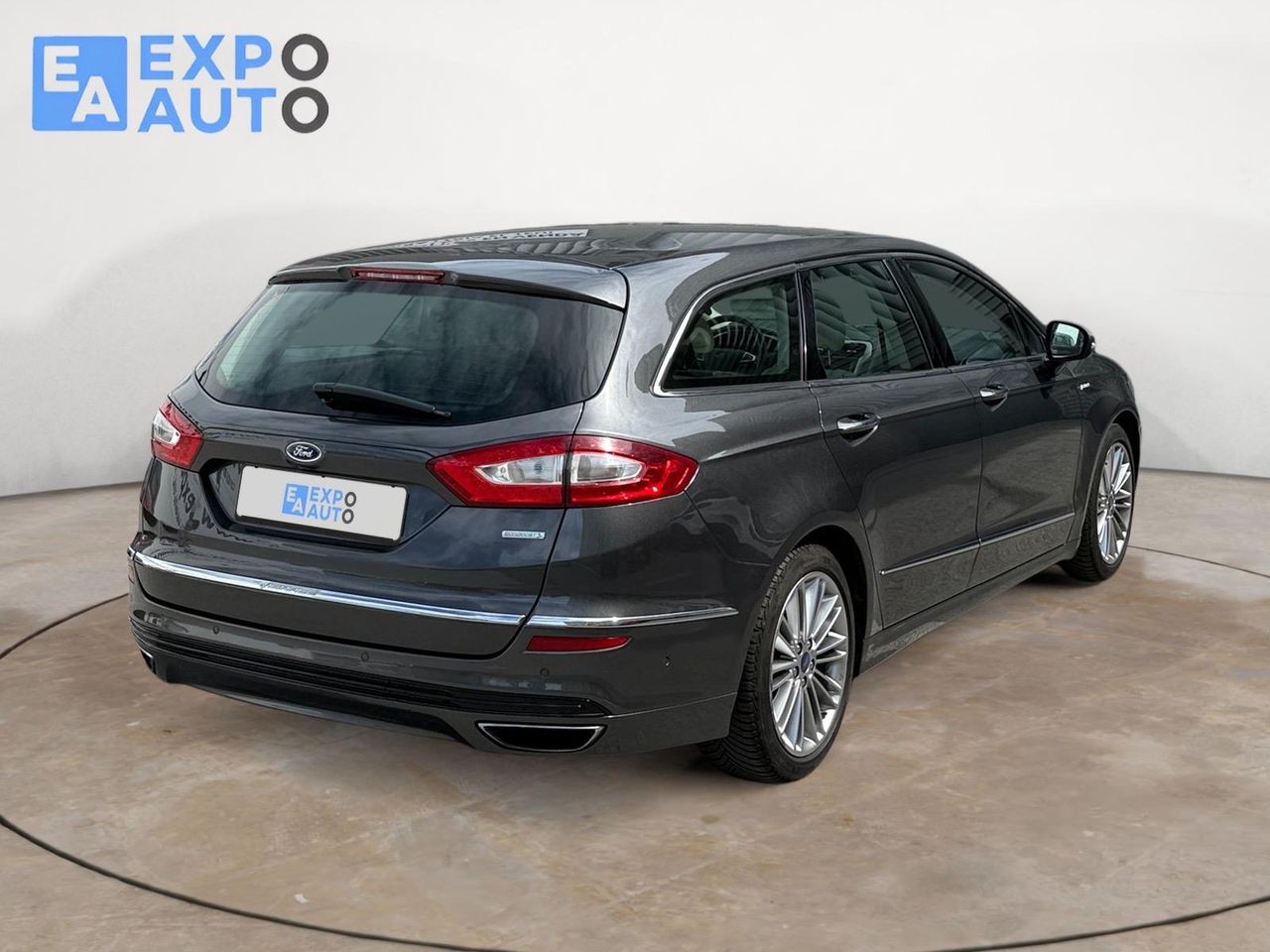 Ford Mondeo 2.0 EcoBoost 240CV Auto Vignale Sedán - Foto 2