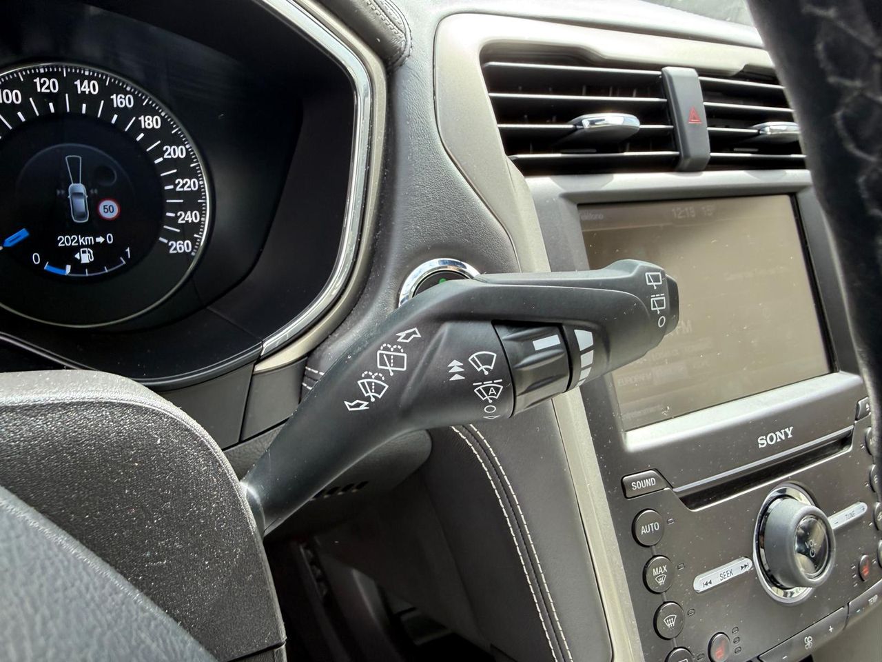 Ford Mondeo 2.0 EcoBoost 240CV Auto Vignale Sedán - Foto 2