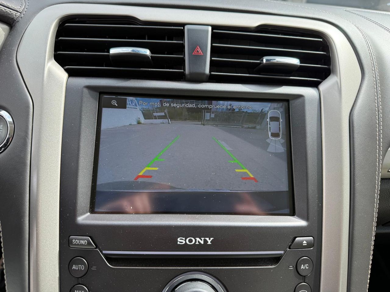 Ford Mondeo 2.0 EcoBoost 240CV Auto Vignale Sedán - Foto 2