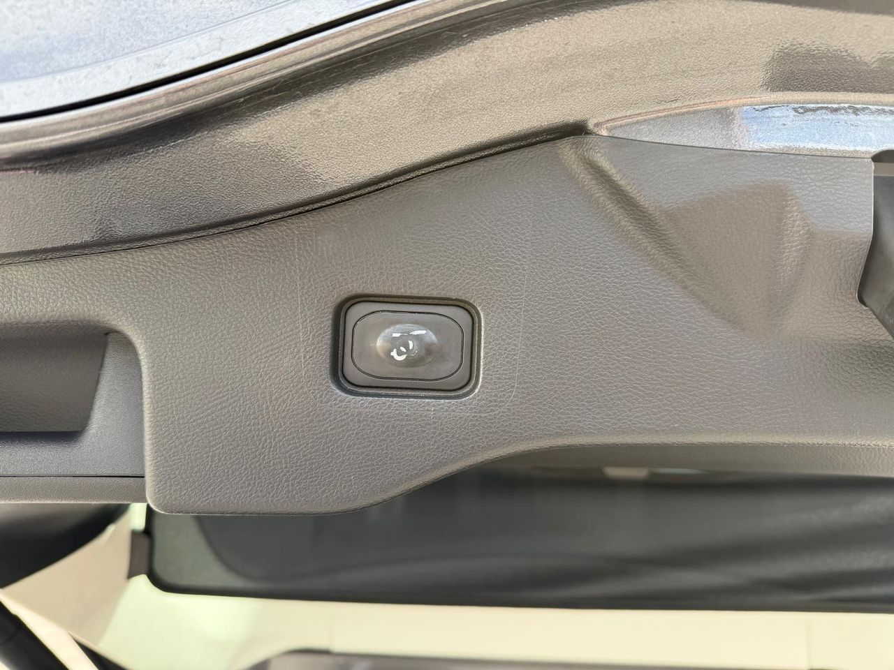 Ford Mondeo 2.0 EcoBoost 240CV Auto Vignale Sedán - Foto 2