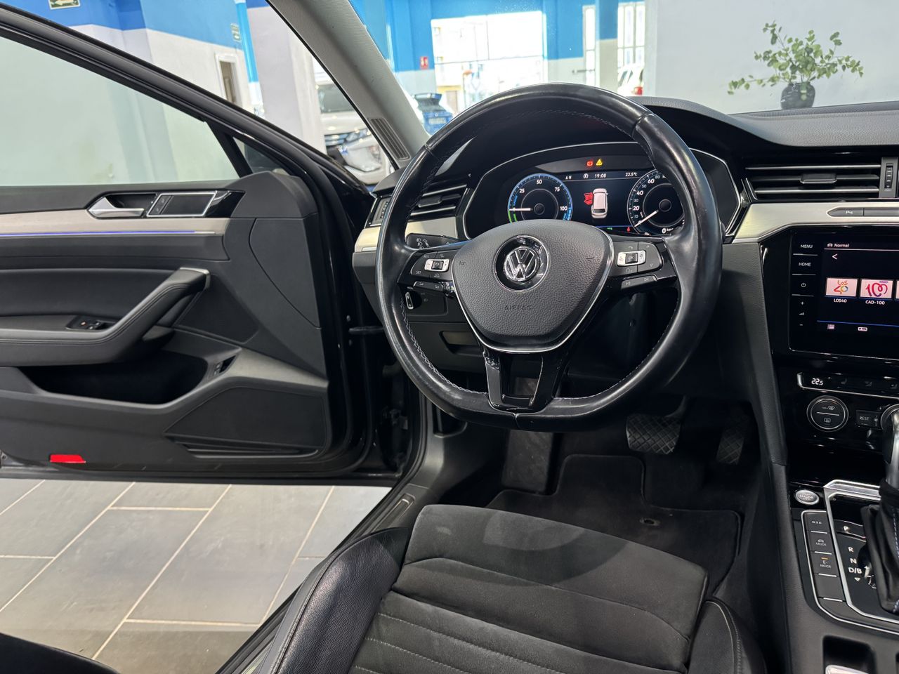 Volkswagen Passat Variant GTE 1.4 TSI ePower DSG 6 vel. - Foto 2