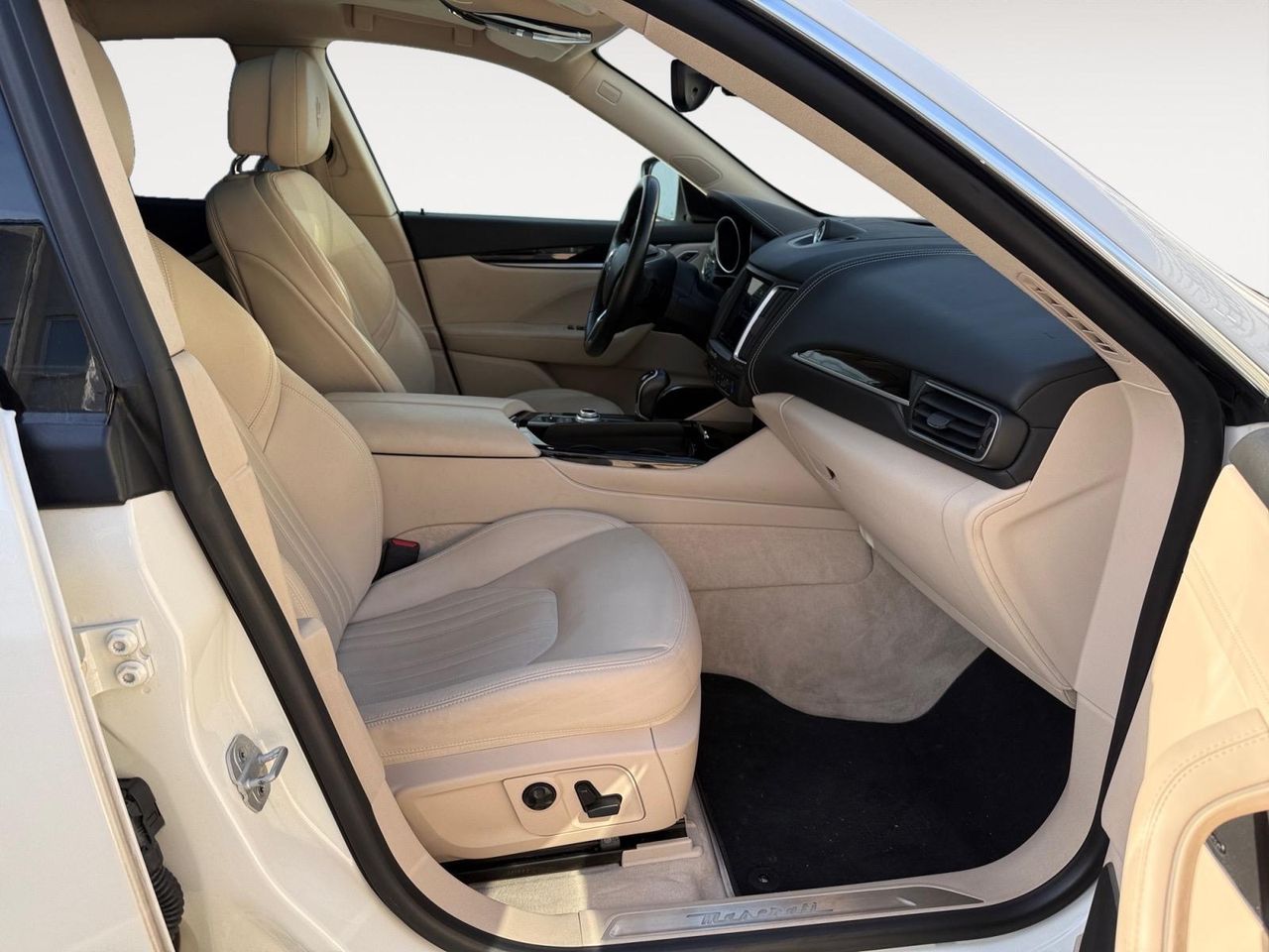 Maserati Levante V6 430 HP AWD S GranLusso - Foto 2