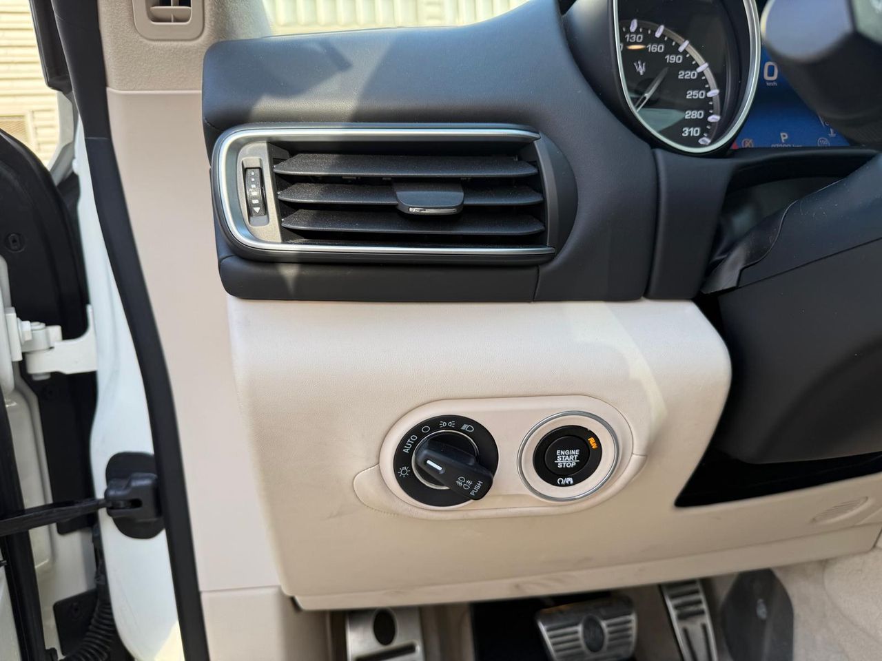 Maserati Levante V6 430 HP AWD S GranLusso - Foto 2