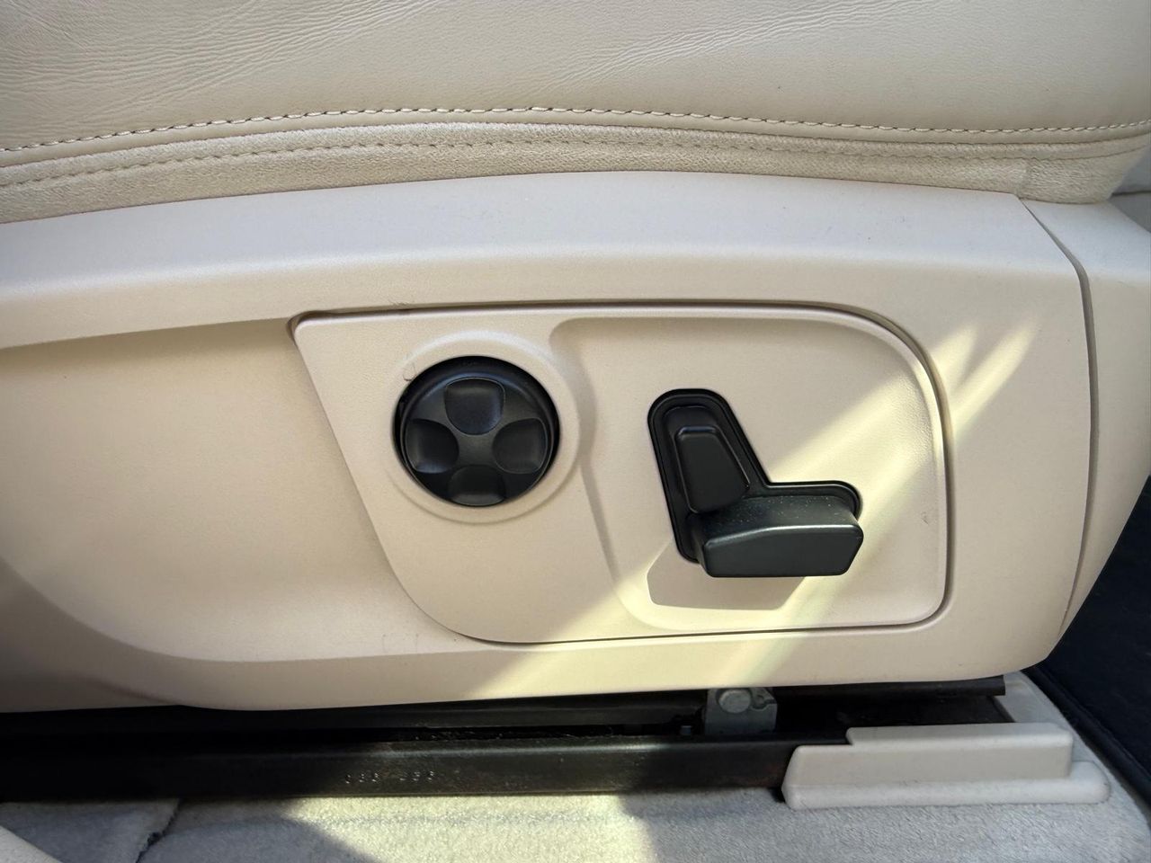 Maserati Levante V6 430 HP AWD S GranLusso - Foto 2