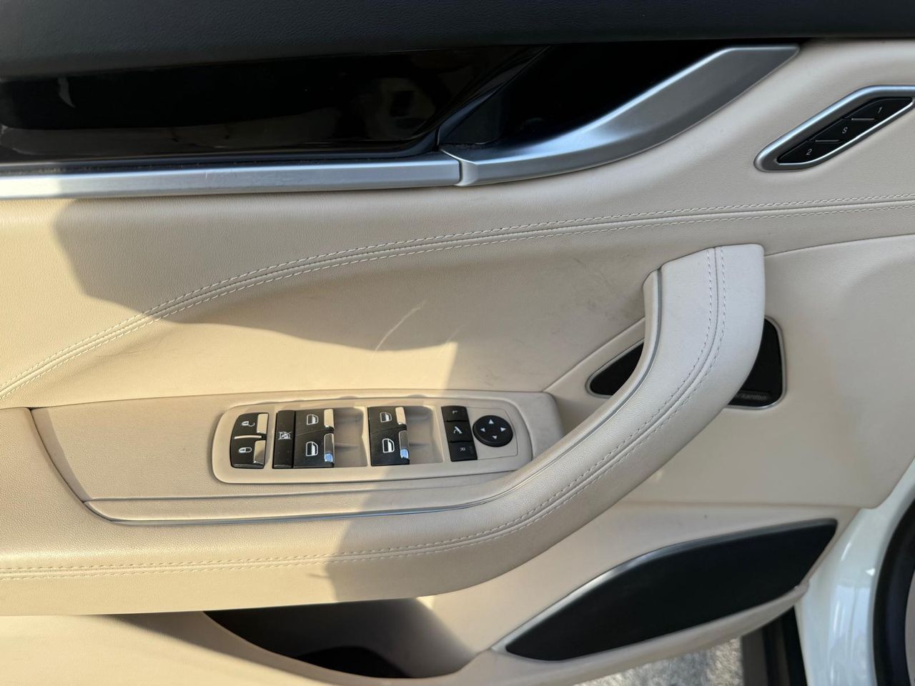 Maserati Levante V6 430 HP AWD S GranLusso - Foto 2