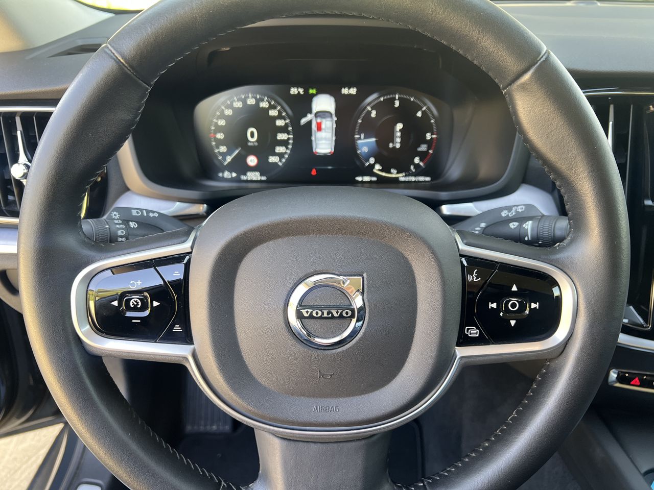 Volvo V60 2.0 D4 Cross Country AWD . - Foto 2