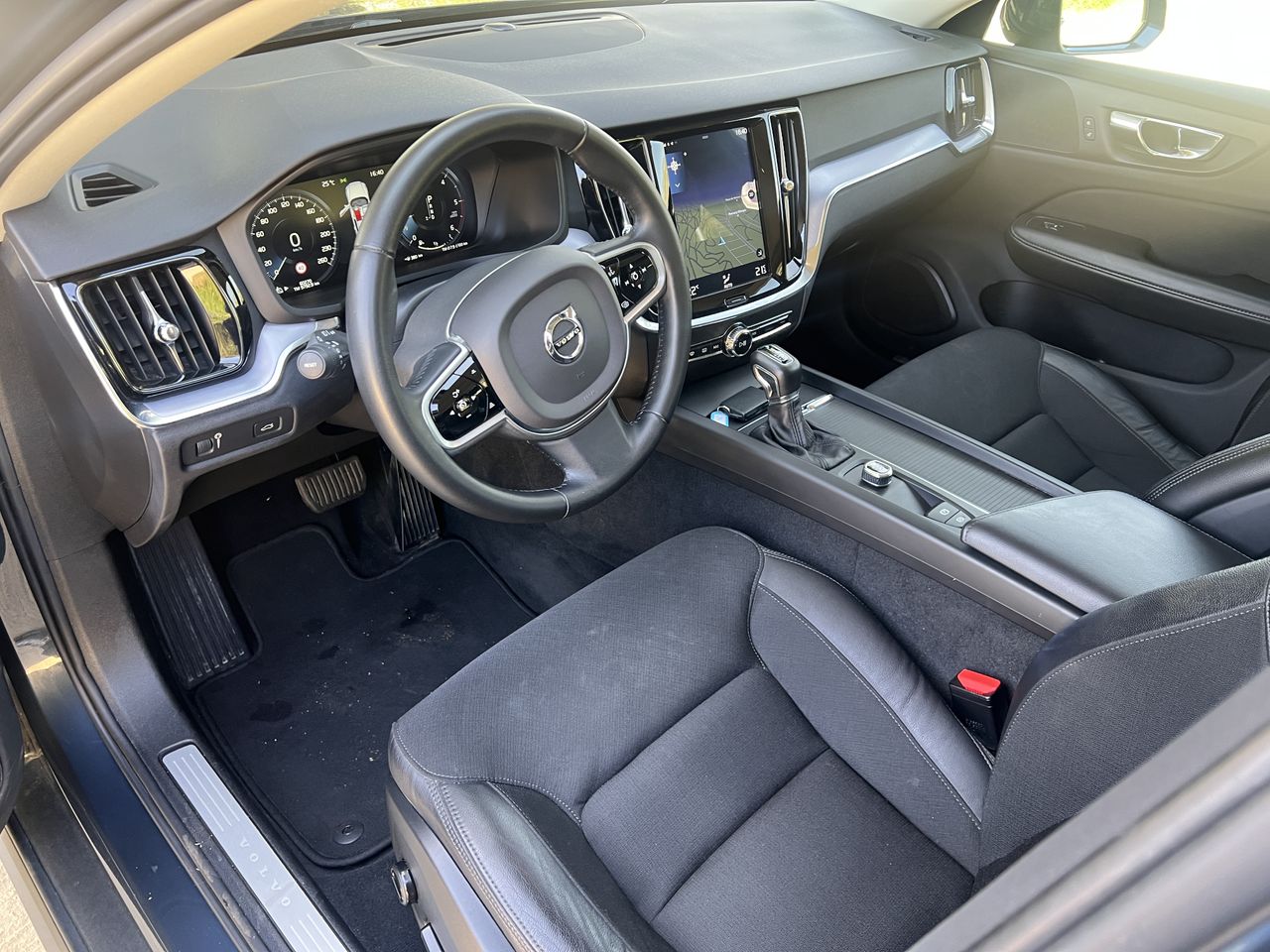 Volvo V60 2.0 D4 Cross Country AWD . - Foto 2