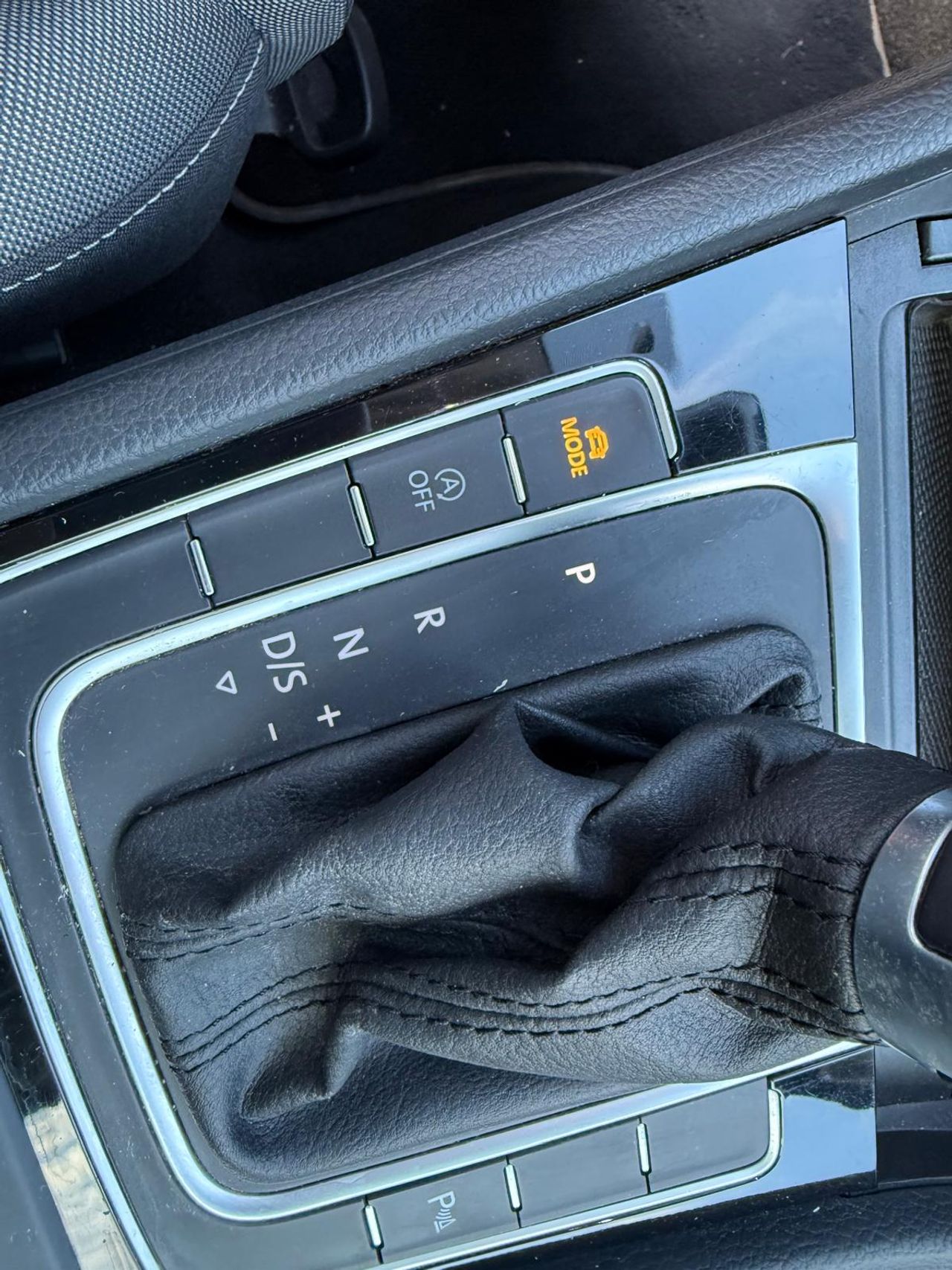 Volkswagen Golf Sport R-Line 1.5 TSI 110kW (150CV) DSG - Foto 2