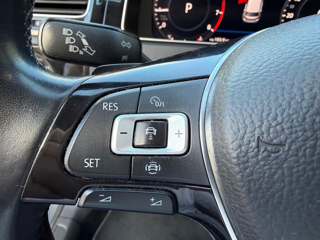 Volkswagen Golf Sport R-Line 1.5 TSI 110kW (150CV) DSG - Foto 2