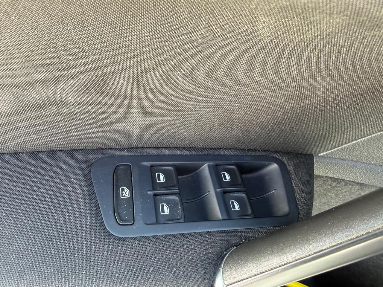 Volkswagen Golf Advance 1.4 TSI 140cv ACT Tech BMT - Foto 2