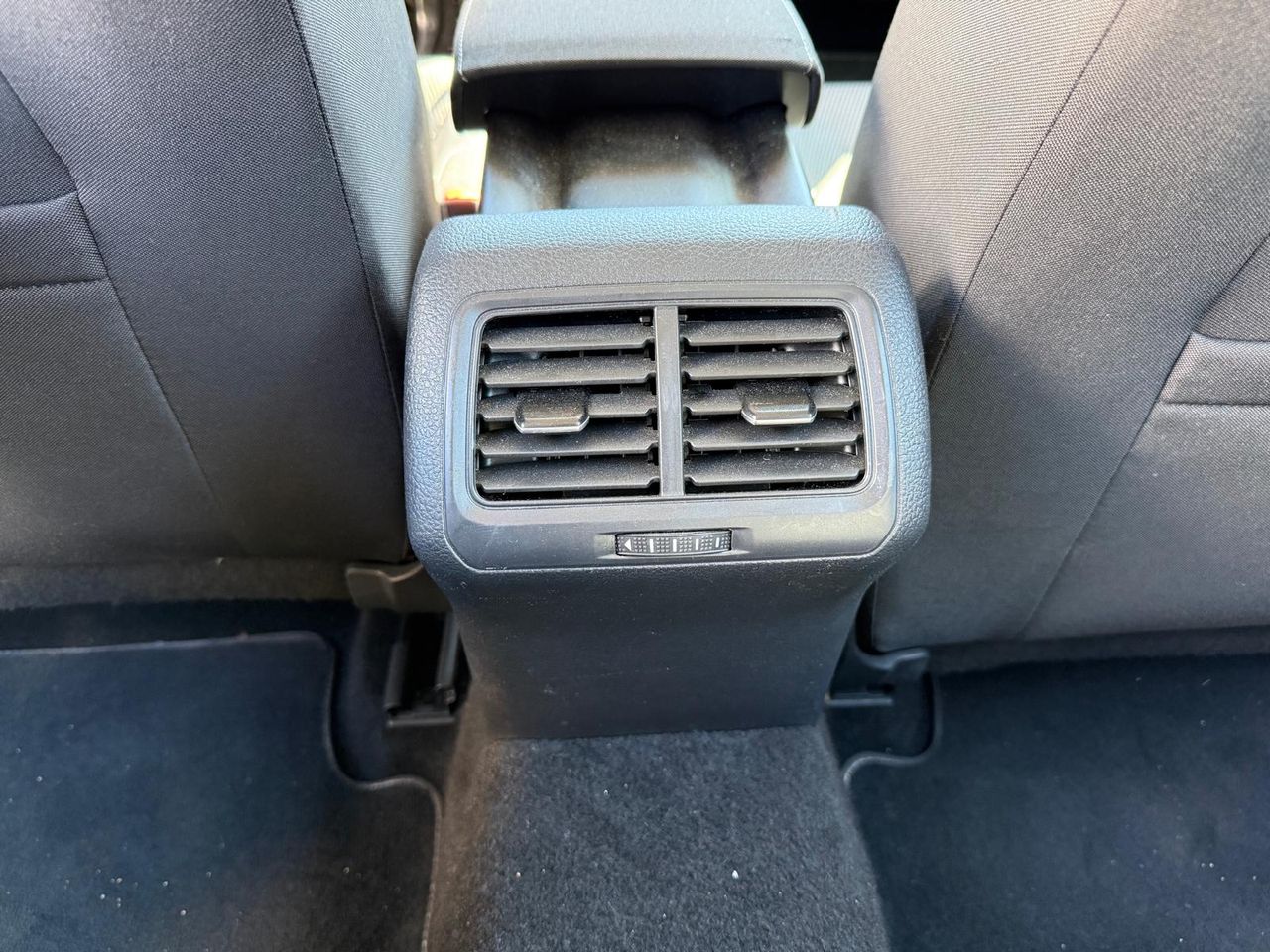 Volkswagen Golf Advance 1.4 TSI 140cv ACT Tech BMT - Foto 2