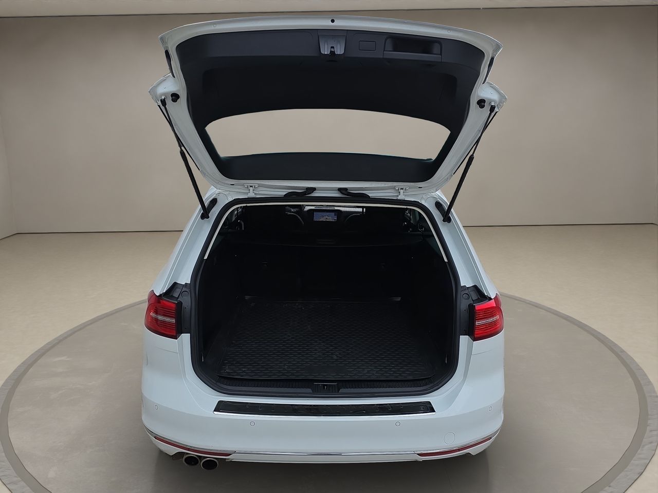 Volkswagen Passat Sport 1.8 TSI 132kW (180CV) DSG Variant - Foto 2