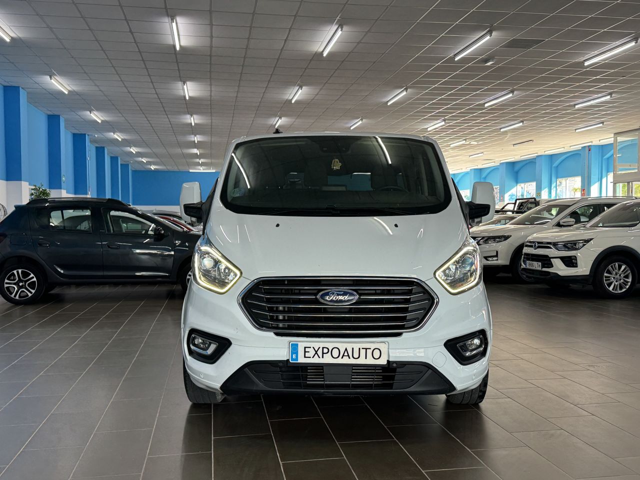 Ford Tourneo Custom Grand  Active 2.0 EcoBlue 136 kW (185 CV) Hybrid - Foto 5