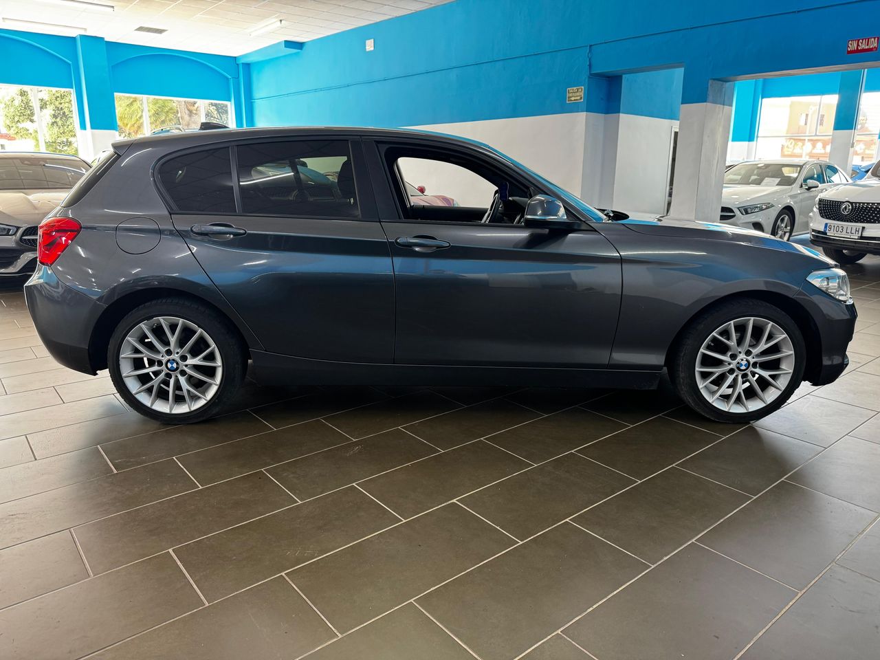BMW Serie 1 116i 5p - Foto 5