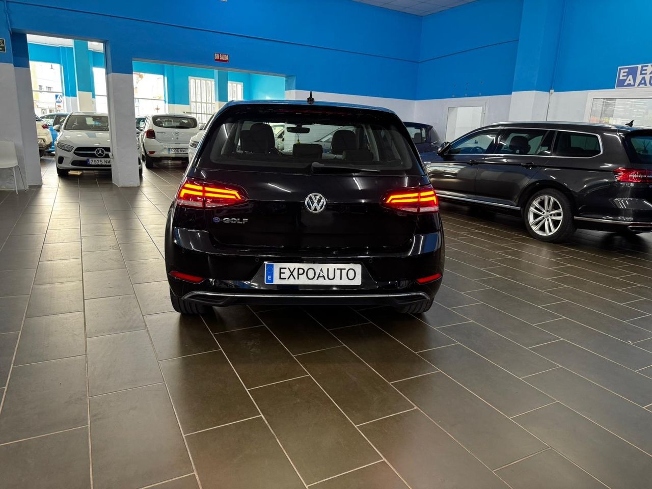 Volkswagen Golf e- 100 kW (136 CV) - Foto 6