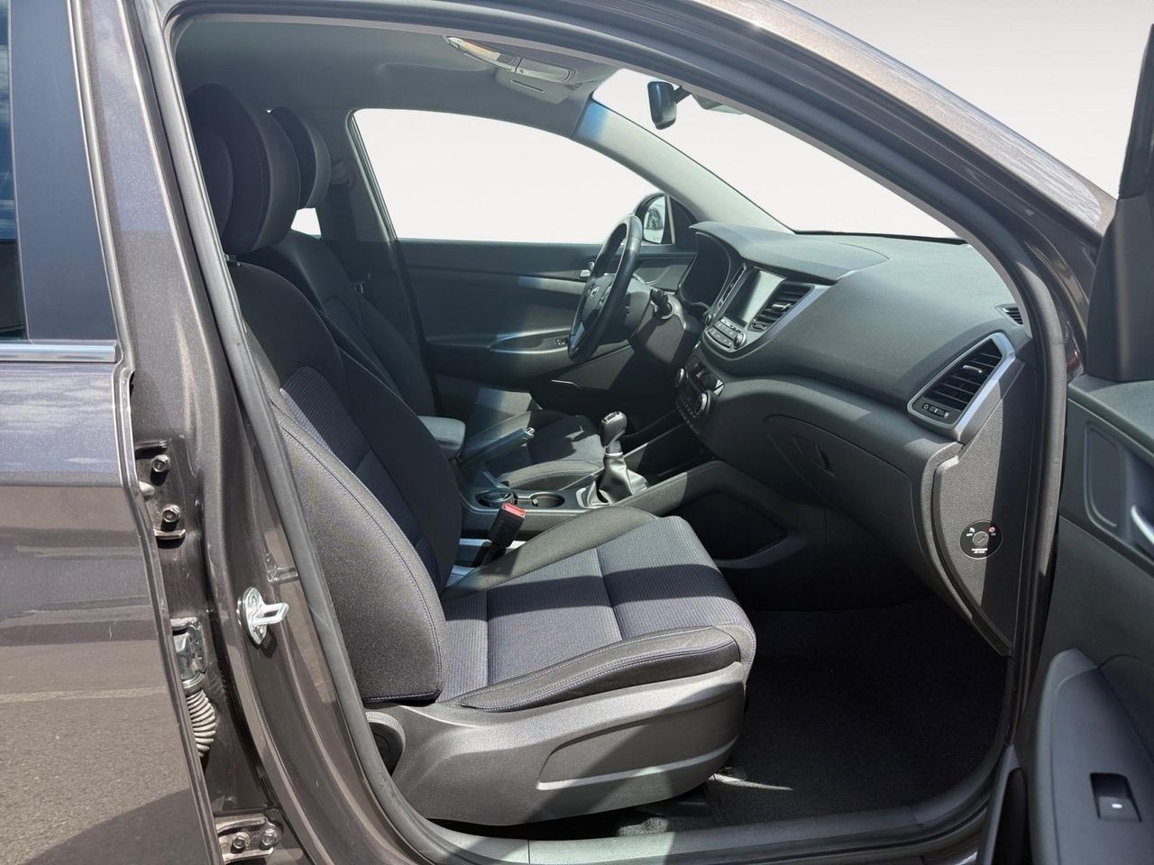Hyundai Tucson 1.6 GDi BlueDrive Essence 4x2 - Foto 4