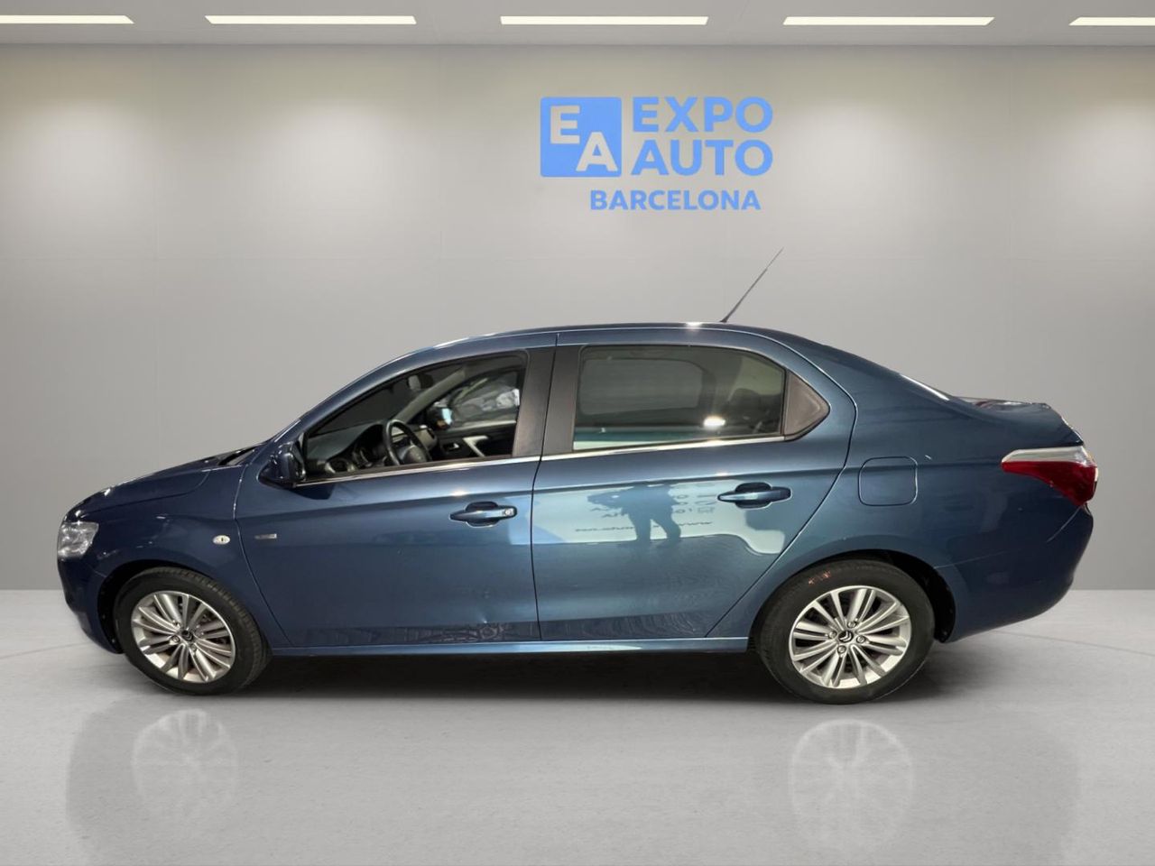 Citroën C-Elysée HDi 90cv Exclusive - Foto 6